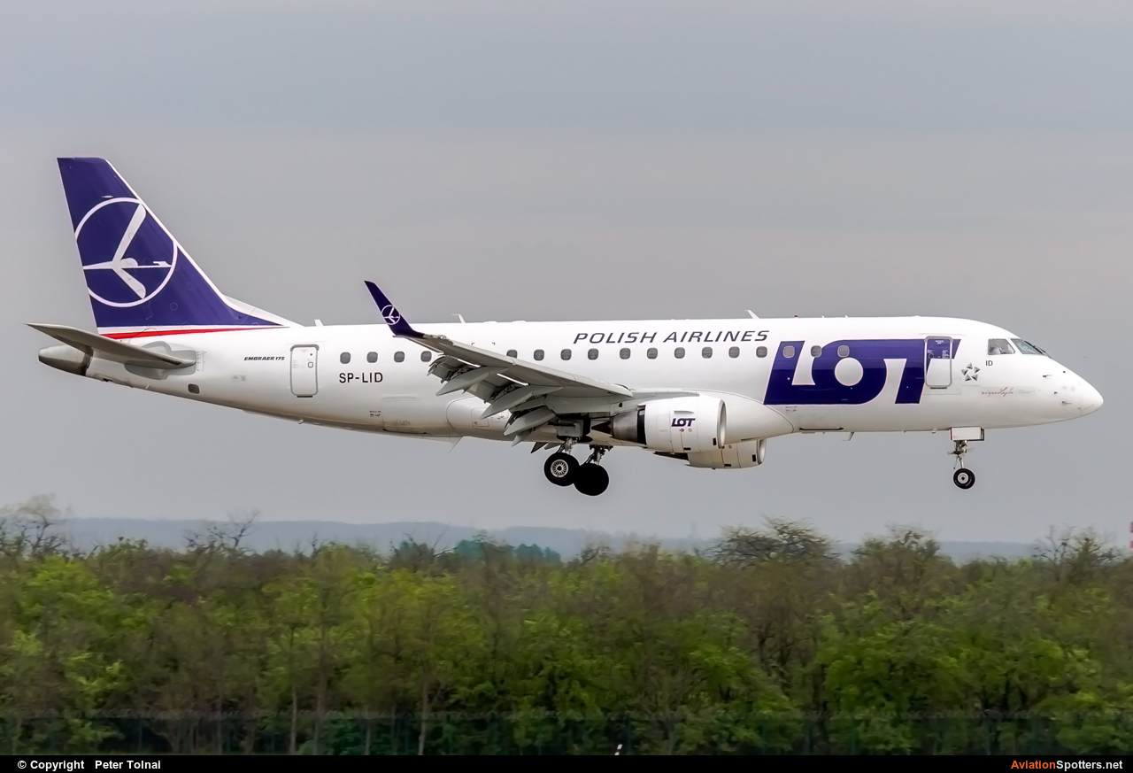 LOT - Polish Airlines  -  175  (SP-LID) By Peter Tolnai (ptolnai)