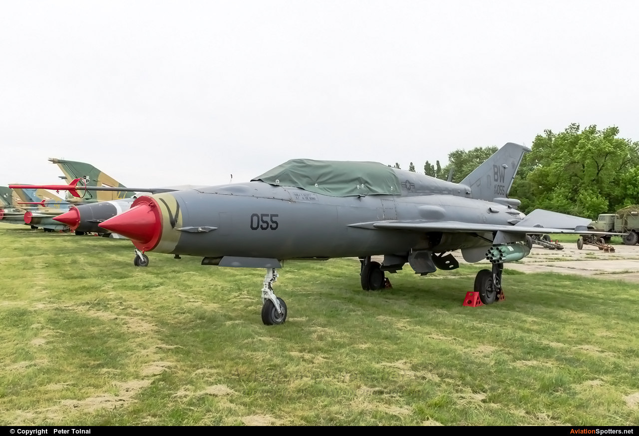 Hungary - Air Force  -  MiG-21UM  (55) By Peter Tolnai (ptolnai)