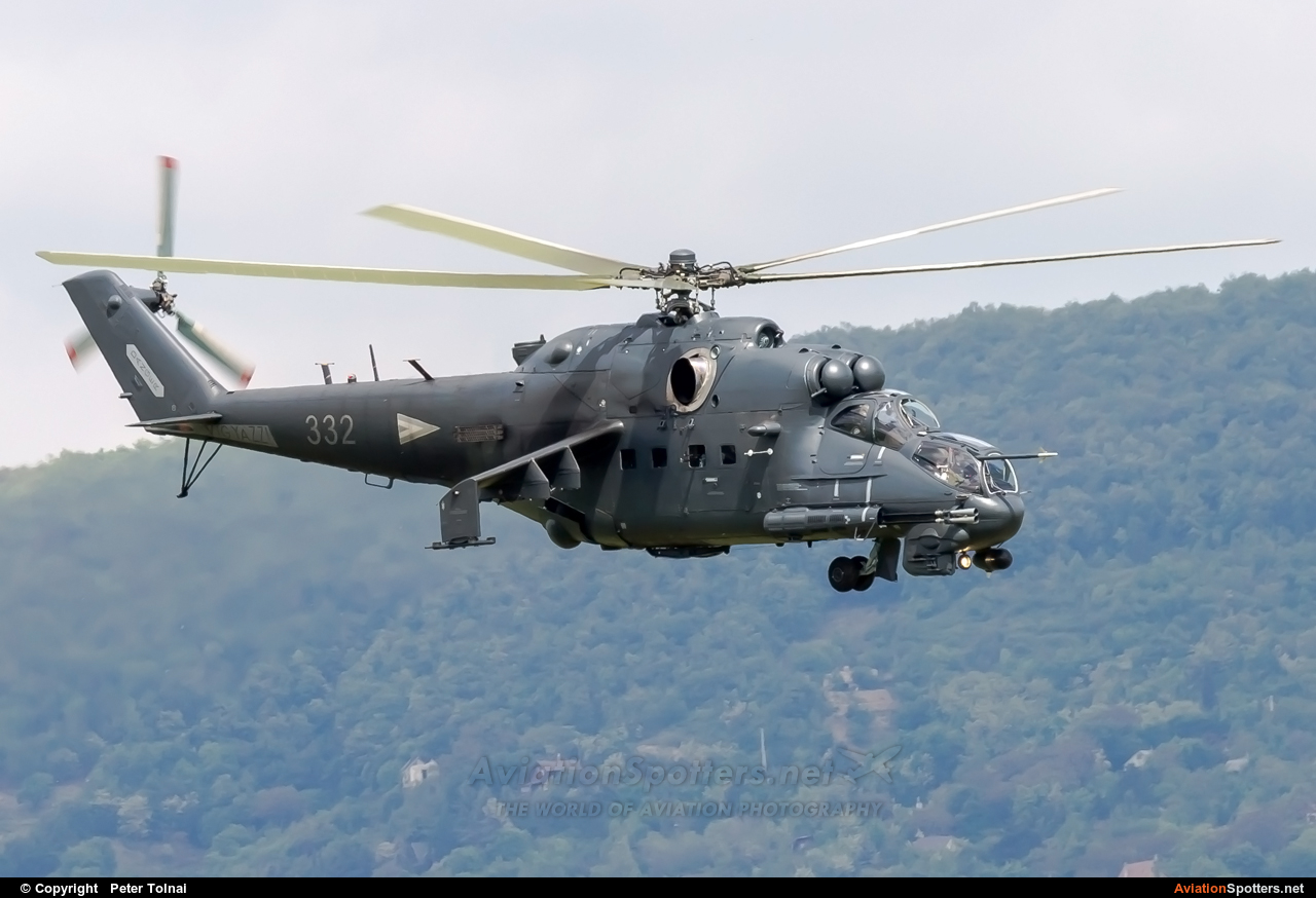 Hungary - Air Force  -  Mi-24P  (332) By Peter Tolnai (ptolnai)
