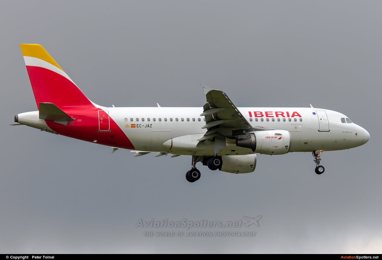 Iberia  -  A319  (EC-JAZ) By Peter Tolnai (ptolnai)