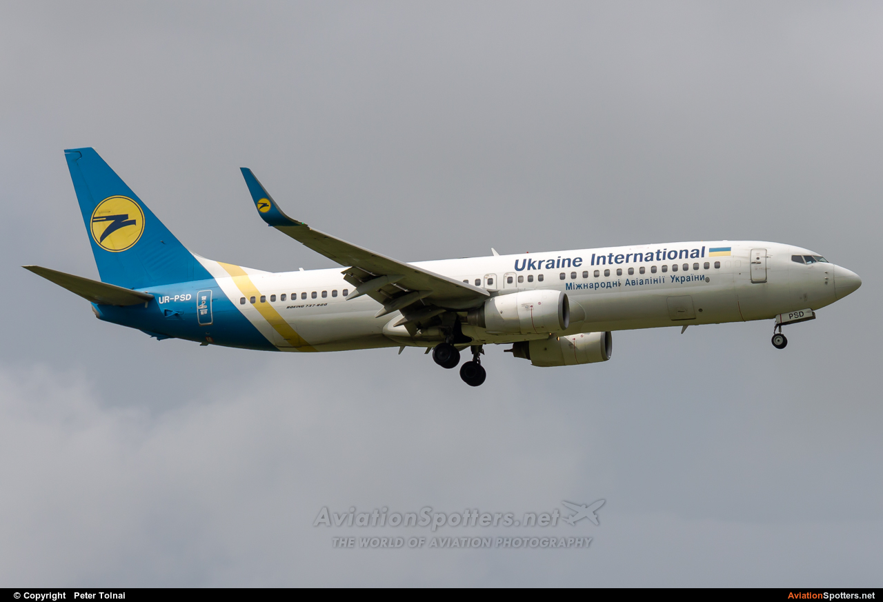 Ukraine International Airlines  -  737-800  (UR-PSD) By Peter Tolnai (ptolnai)