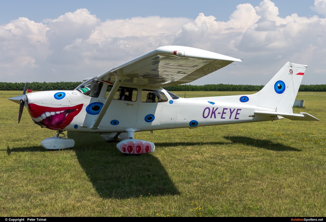 Private  -  172 Skyhawk (all models except RG)  (OK-EYE) By Peter Tolnai (ptolnai)