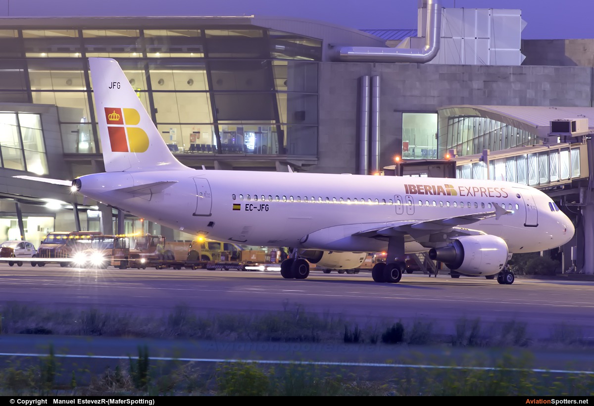 Iberia Express  -  A320-214  (EC-JFG) By Manuel EstevezR-(MaferSpotting) (Manuel EstevezR-(MaferSpotting))