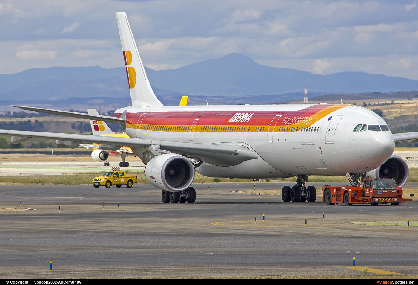 Iberia  -  A330-300  (EC-LUB) By Typhoon2002-AirComunity (AirComunity)