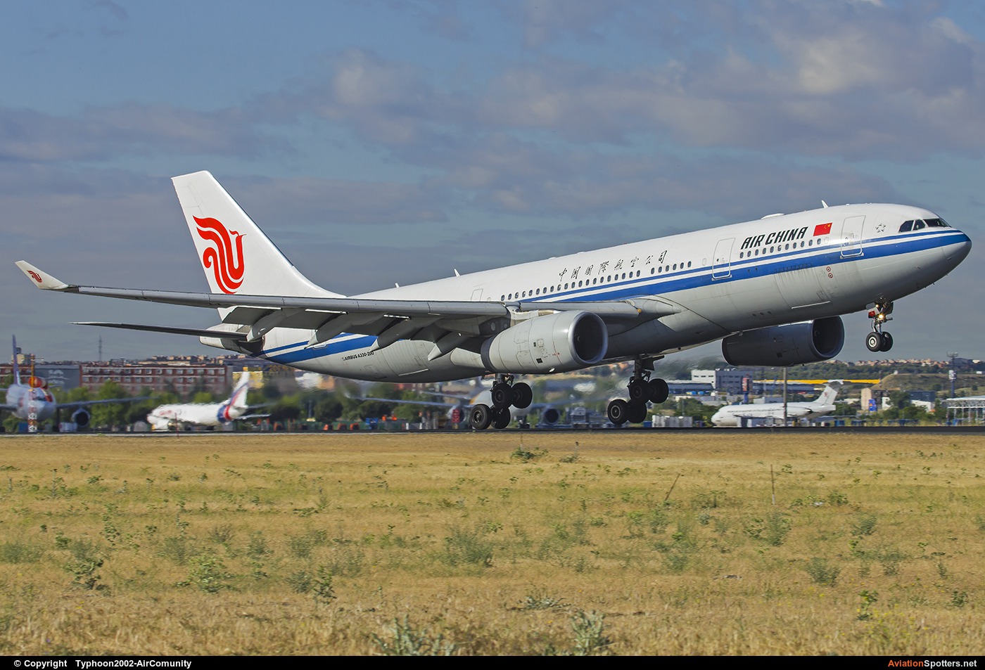 Air China  -  A330-243  (B-6115) By Typhoon2002-AirComunity (AirComunity)