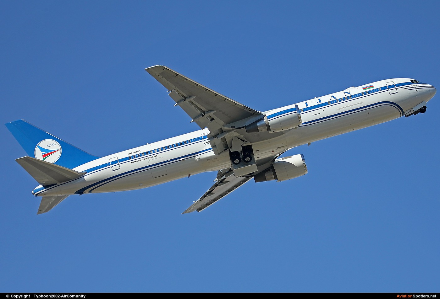 Azerbaijan Airlines  -  767-300ER  (4K-AI01) By Typhoon2002-AirComunity (AirComunity)