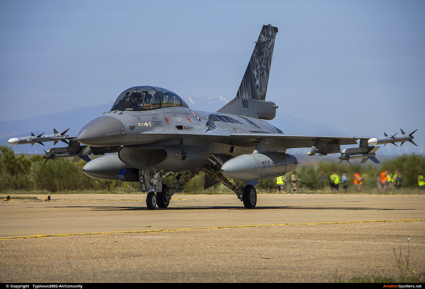 Norway - Air Force  -  F-16BM Fighting Falcon  (692) By Typhoon2002-AirComunity (AirComunity)