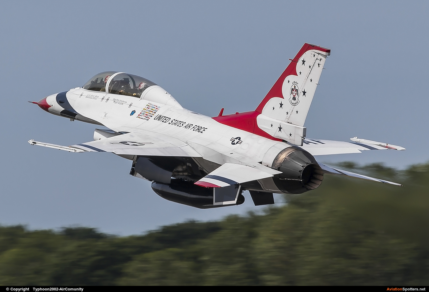 USA - Air Force : Thunderbirds  -  F-16D Fighting Falcon  (91-0479) By Typhoon2002-AirComunity (AirComunity)