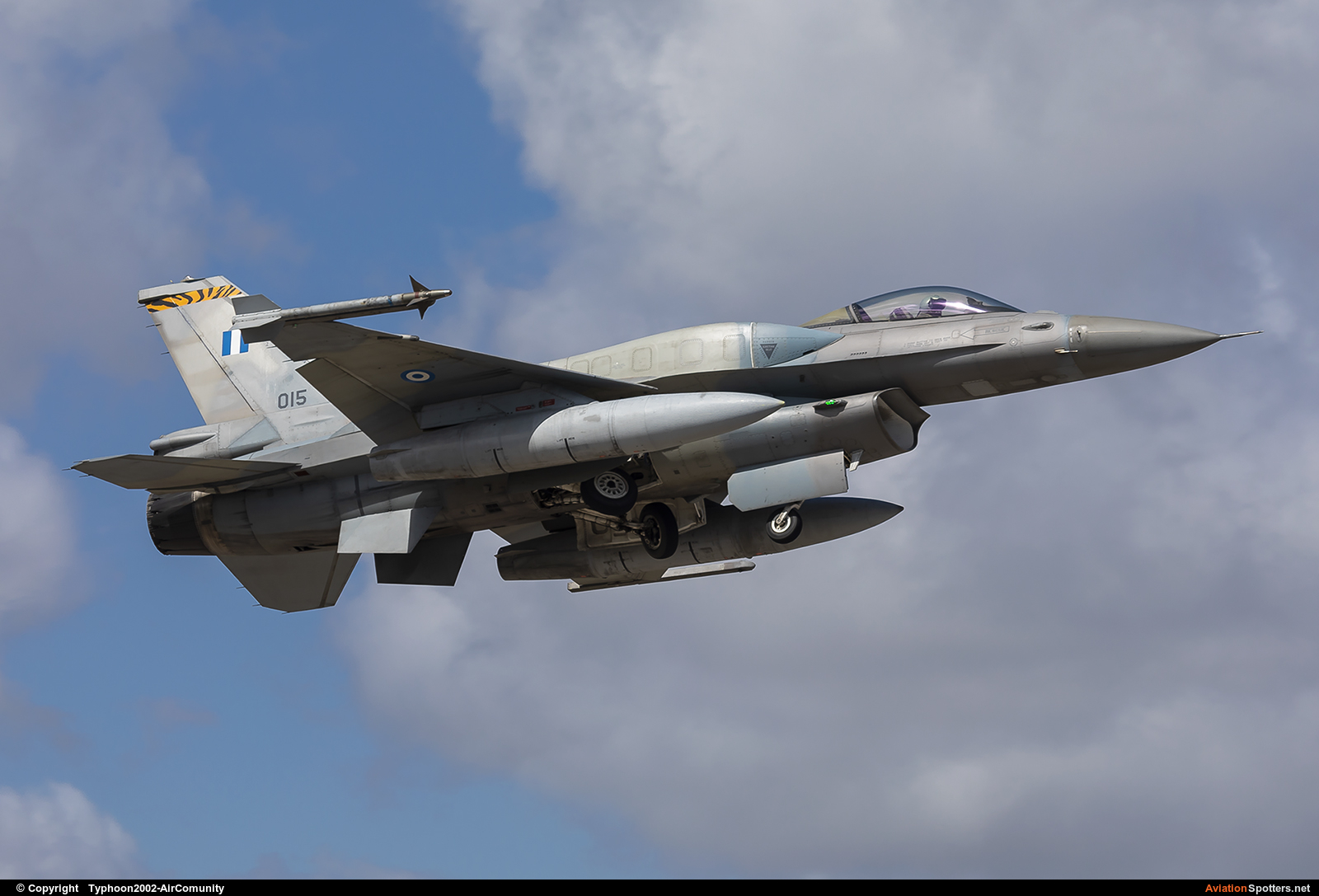Greece - Hellenic Air Force  -  F-16CJ  Fighting Falcon  (015) By Typhoon2002-AirComunity (AirComunity)