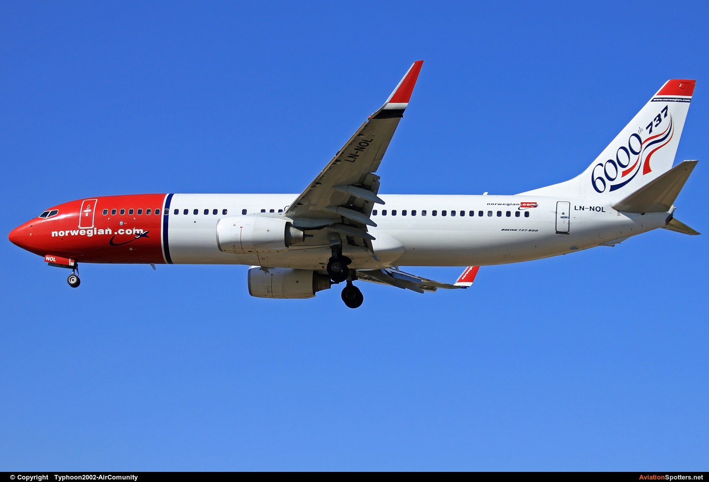 Norwegian Air Shuttle  -  737-800  (LN-NOL) By Typhoon2002-AirComunity (AirComunity)