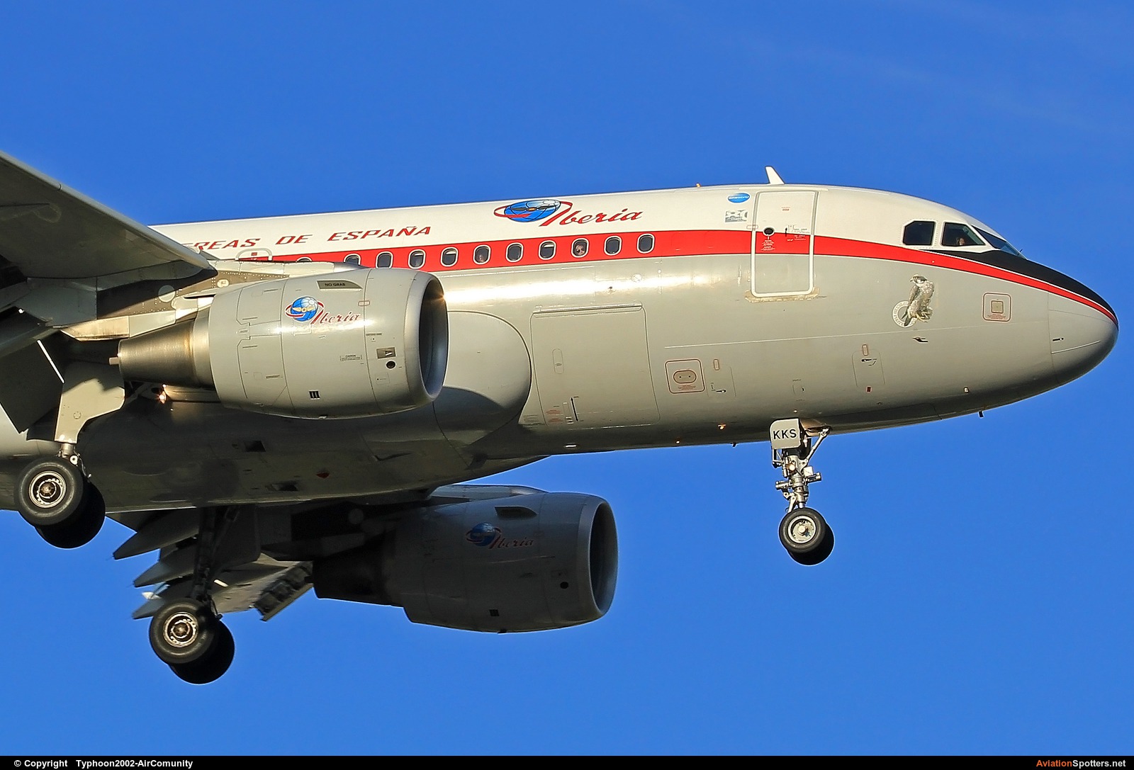 Iberia  -  A319-111  (EC-KKS) By Typhoon2002-AirComunity (AirComunity)