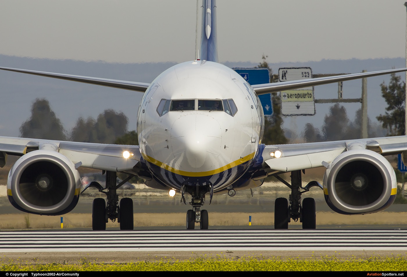 Ryanair  -  737-800  (EI-DYA) By Typhoon2002-AirComunity (AirComunity)