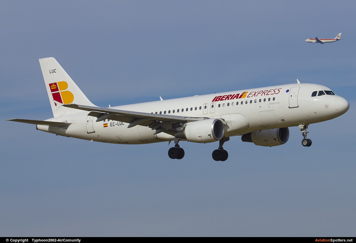 Iberia Express  -  A320  (EC-LUC) By Typhoon2002-AirComunity (AirComunity)