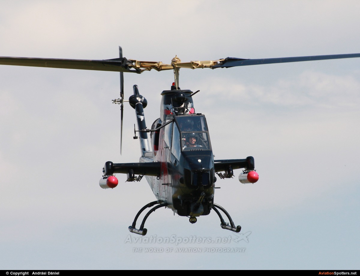 The Flying Bulls  -  TAH-1F Cobra  (N11FX) By Andrási Dániel (AnDani)