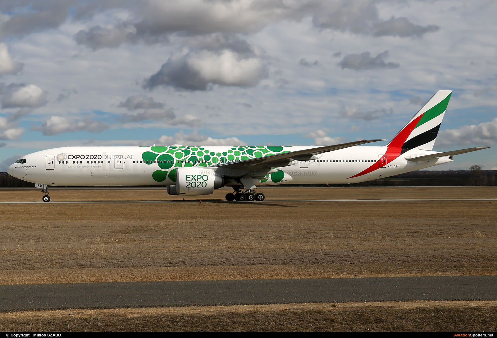 Emirates Airlines  -  777-300ER  (A6-EPU) By Miklos SZABO (mehesz)