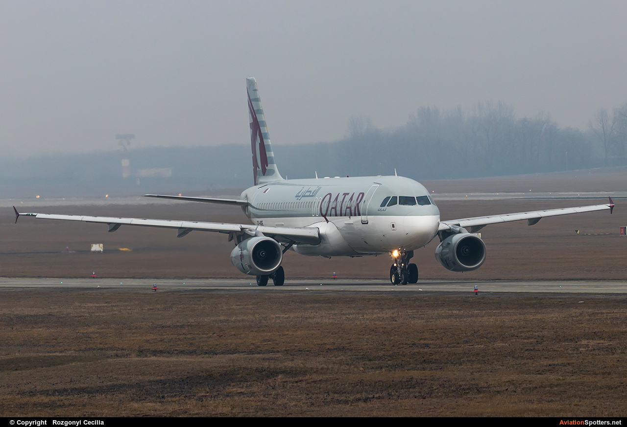 Qatar Airways  -  A320  (A7-ADE) By Rozgonyi Cecília (Rozgonyi Cecília)