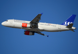 Airbus - A320-232 (OY-KAO) - xiscobestard