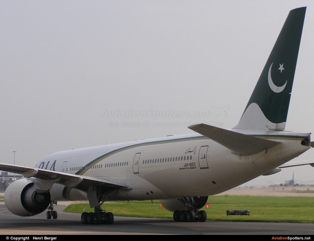 PIA - Pakistan International Airlines  -  777-200LR  (AP-BGY) By Henri Berger (HenriB)