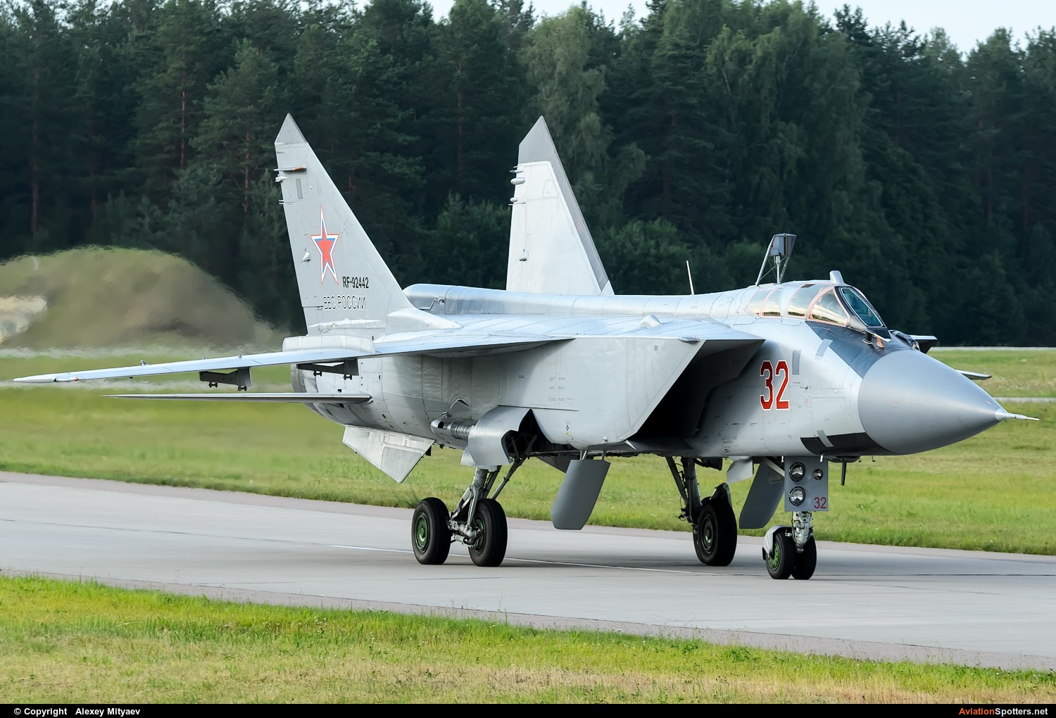 Russia - Air Force  -  MiG-31BM  (RF-92442) By Alexey Mityaev (Alexey Mityaev)