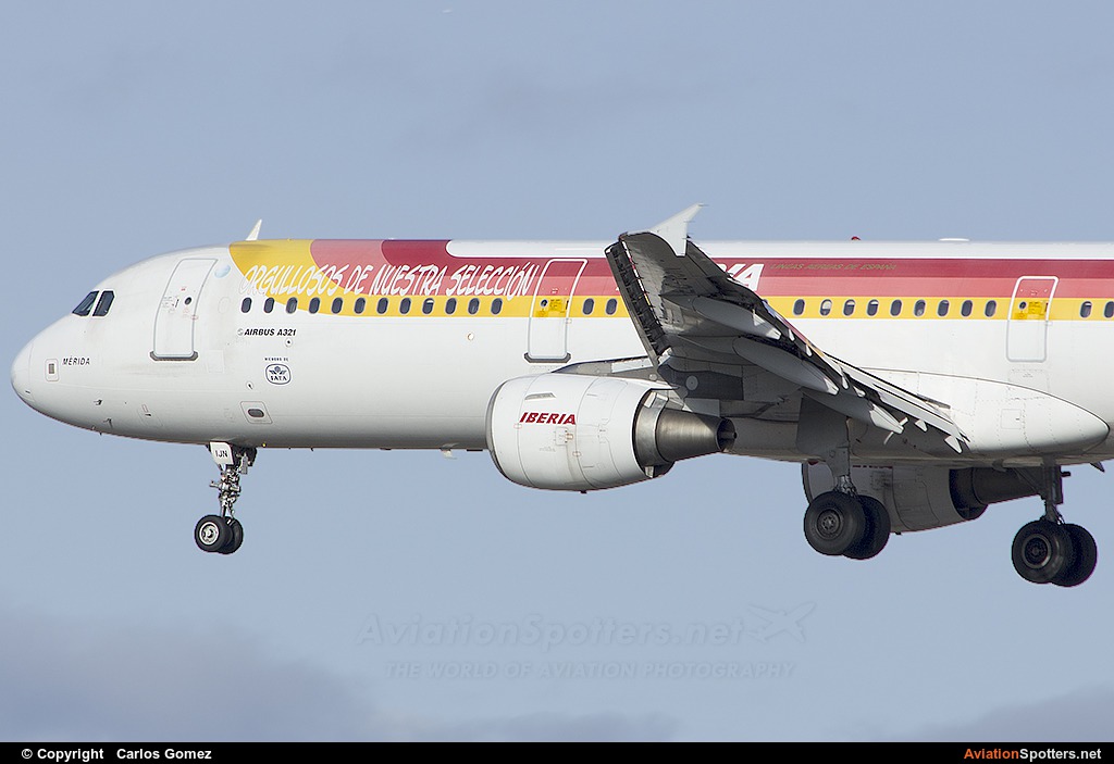 Iberia  -  A321-211  (EC-IJN) By Carlos Gomez (Echocharlie)