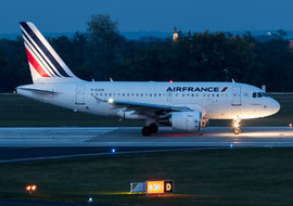 Airbus - A318 (F-GUGK) - kisocsike
