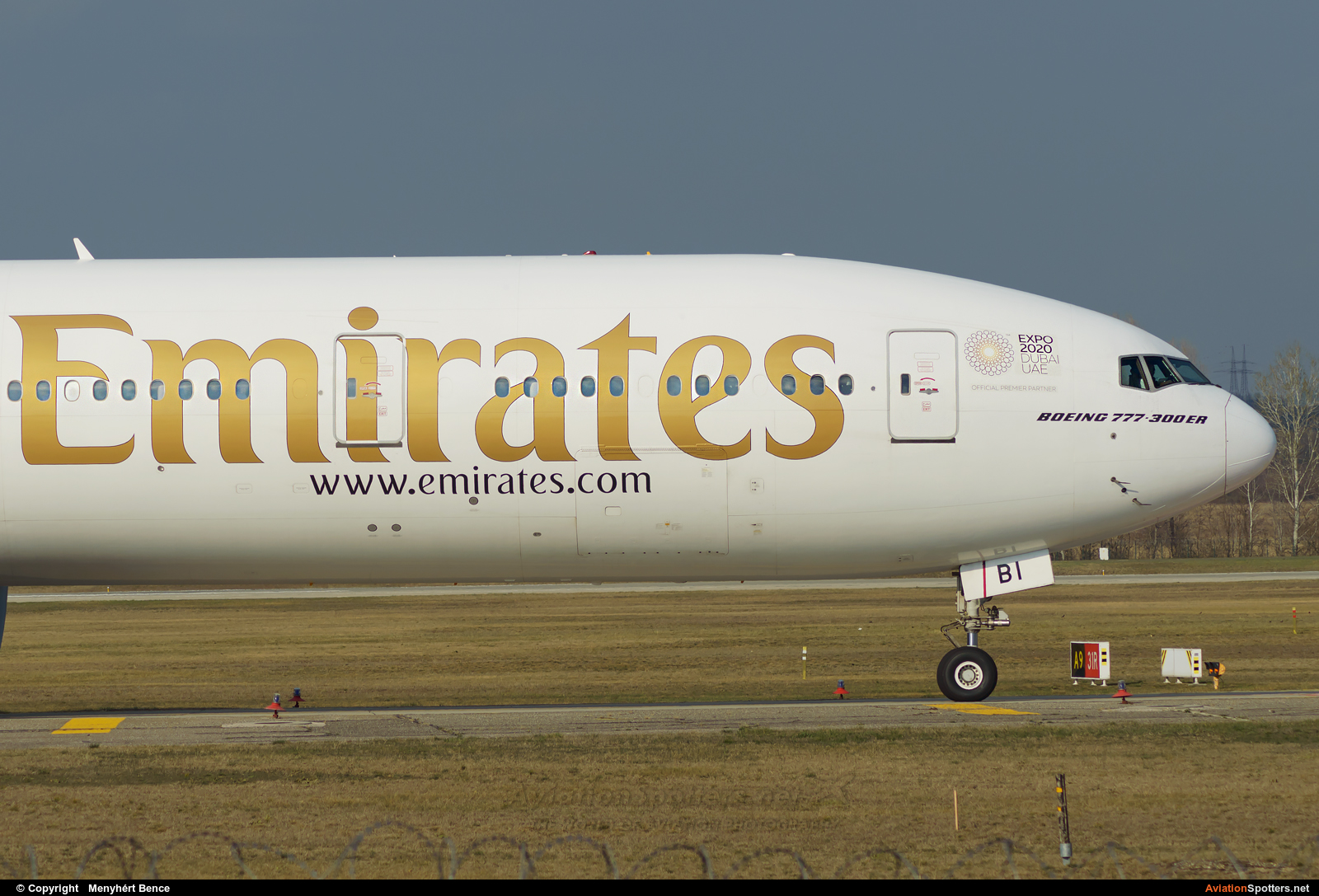 Emirates Airlines  -  777-300ER  (A6-EBI) By Menyhért Bence (hadesdras91)