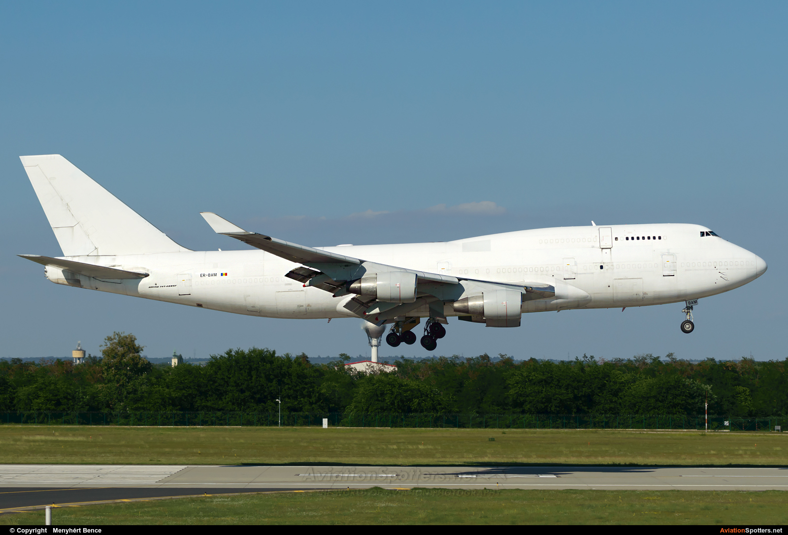 AeroTrans Cargo  -  747-400F  (ER-BAM) By Menyhért Bence (hadesdras91)