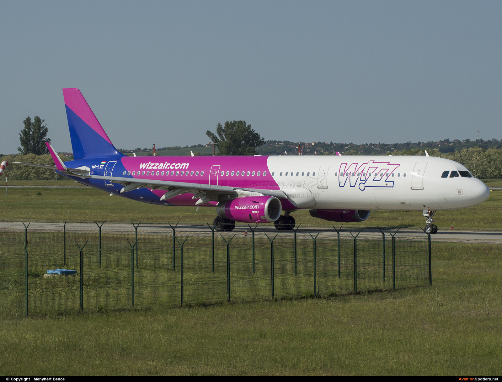 Wizz Air  -  A321-231  (HA-LXZ) By Menyhért Bence (hadesdras91)