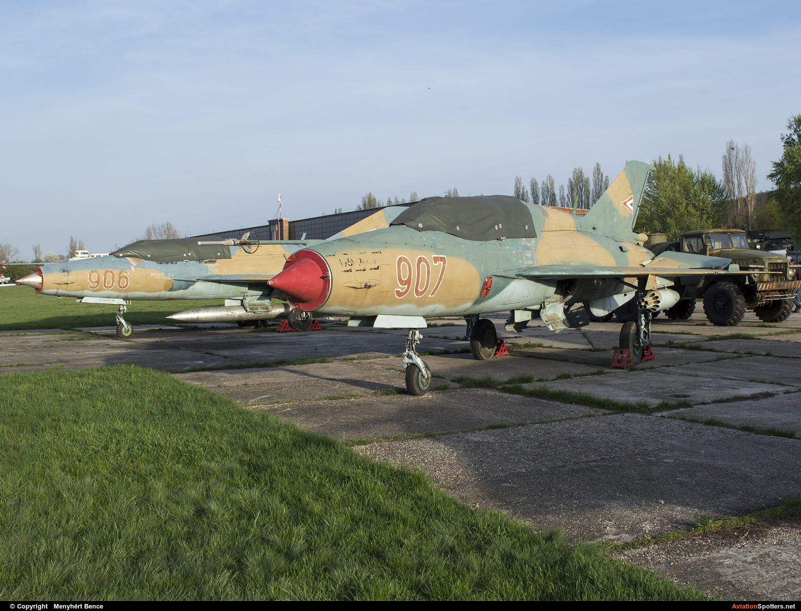 Hungary - Air Force  -  MiG-21UM  (907) By Menyhért Bence (hadesdras91)