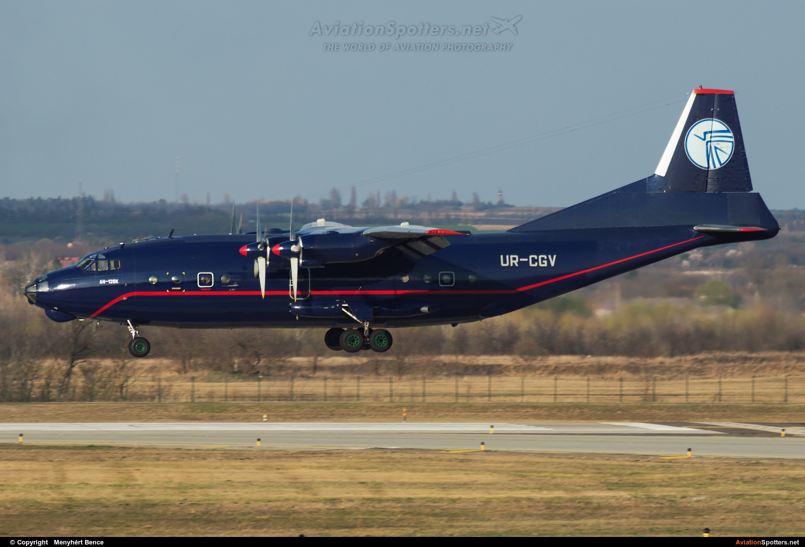 Ukraine Air alliance  -  An-12 (all models)  (UR-CGV) By Menyhért Bence (hadesdras91)