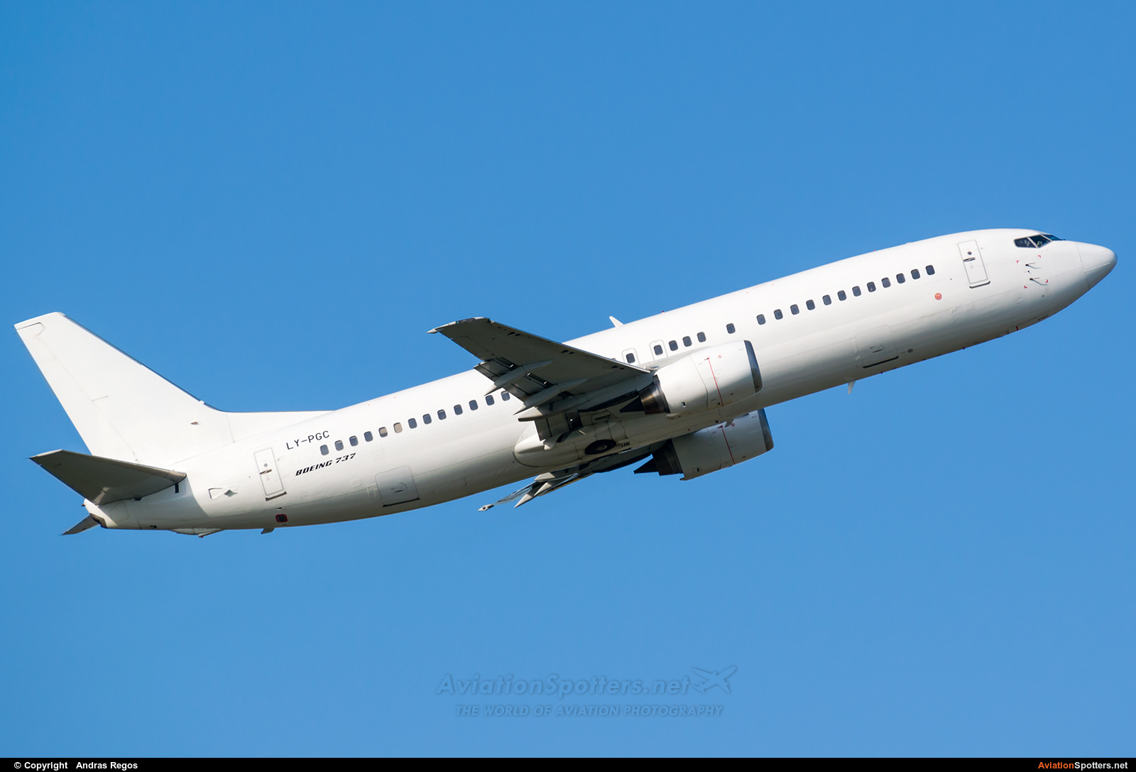 GetJet Airlines  -  737-400  (LY-PGC) By Andras Regos (regos)
