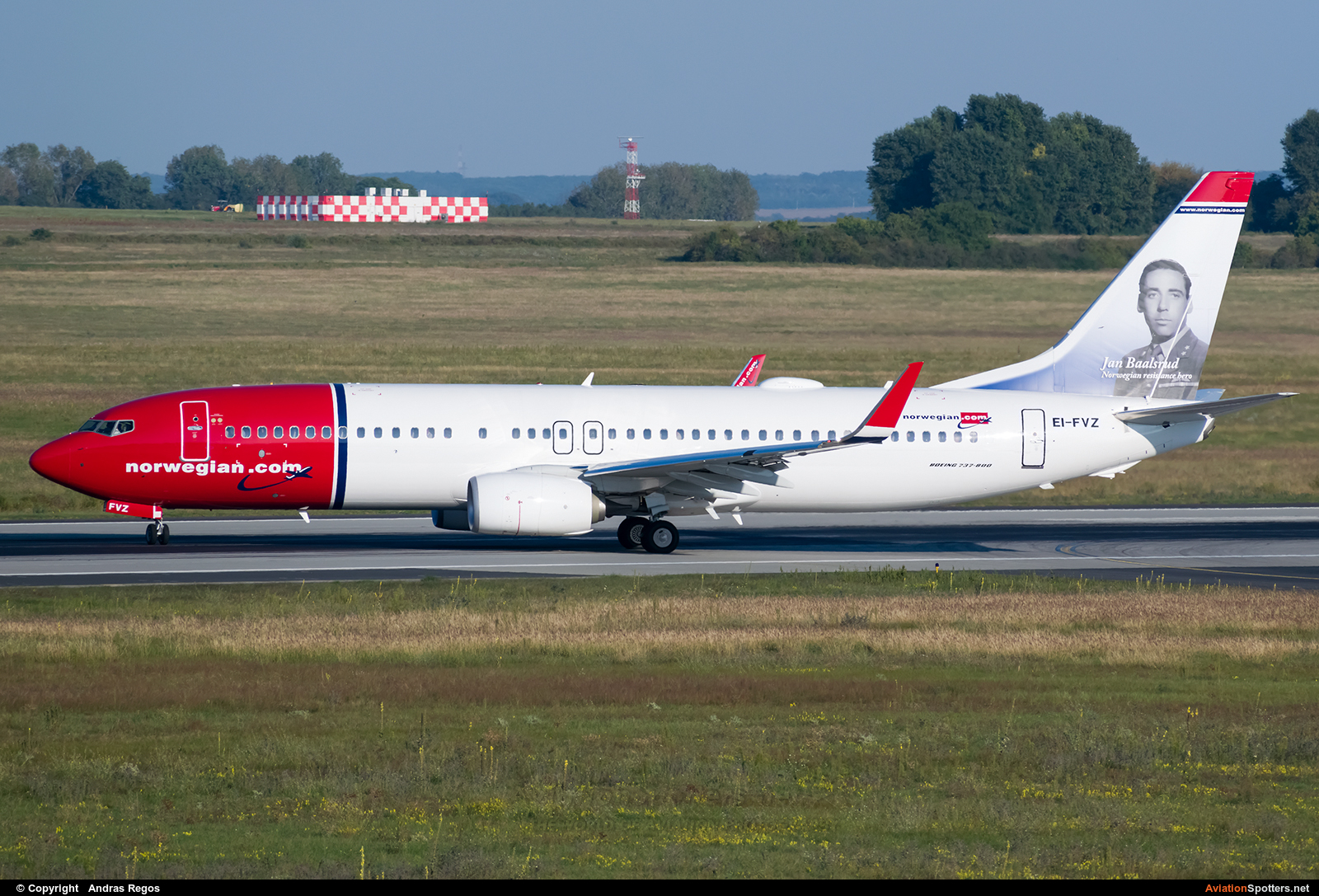Norwegian Air Shuttle  -  737-800  (EI-FVZ) By Andras Regos (regos)