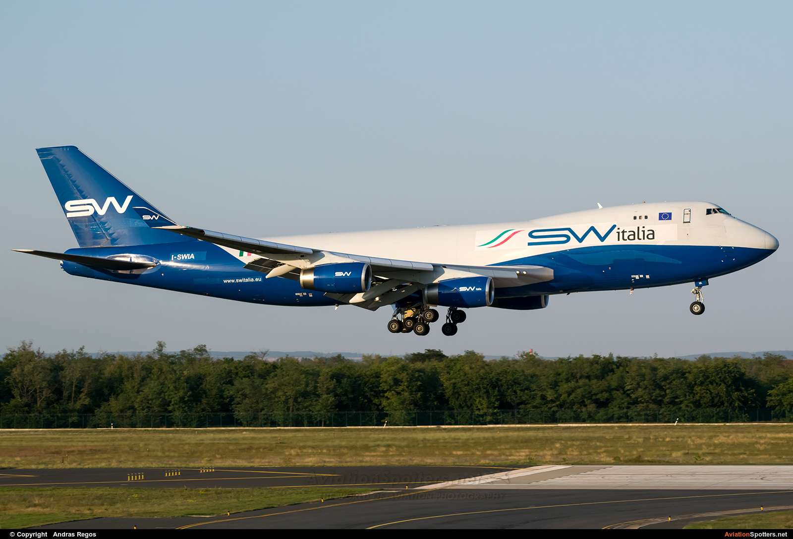 Silk Way Airlines  -  747-400  (I-SWIA) By Andras Regos (regos)