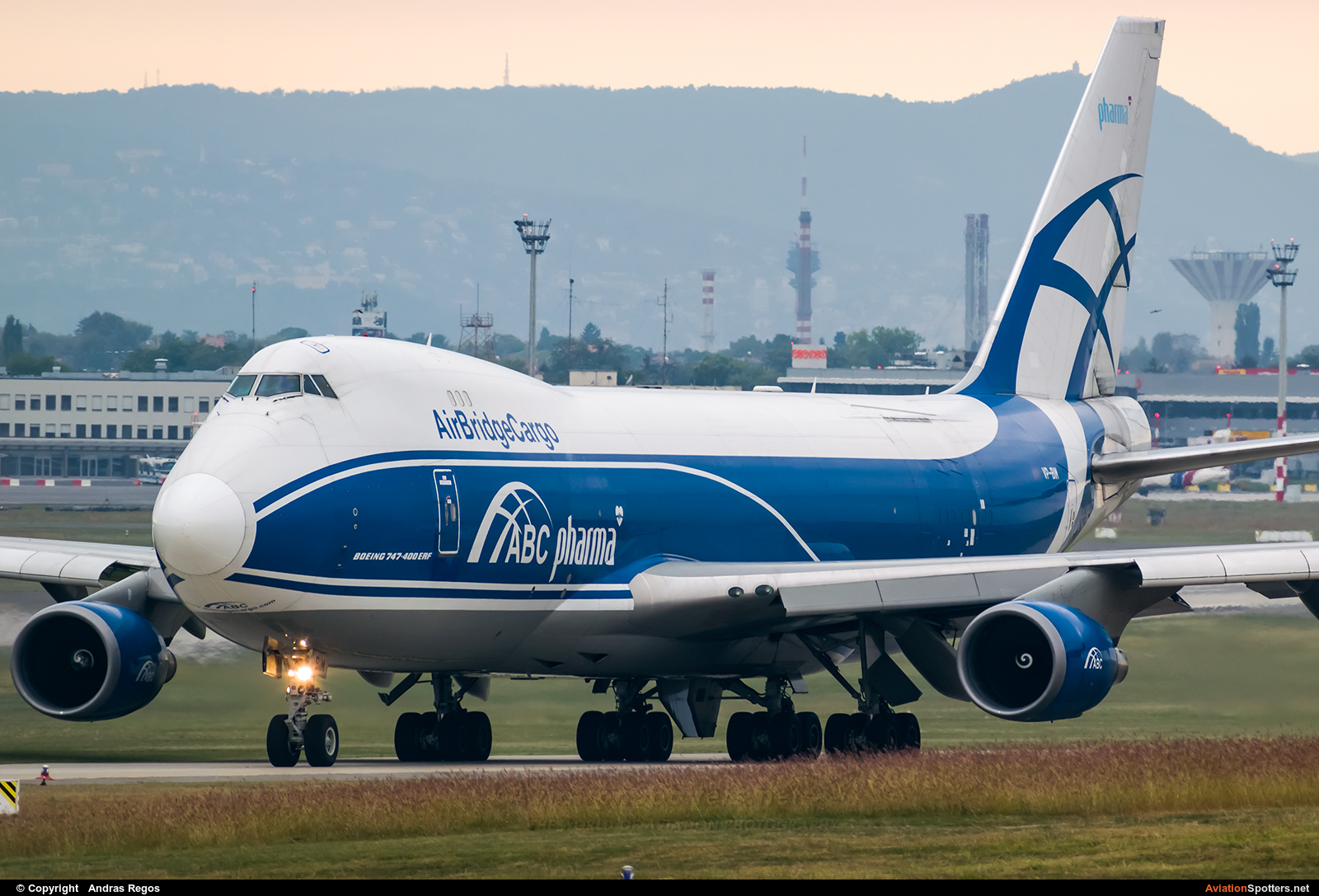 Air Bridge Cargo  -  747-400ER  (VP-BIM) By Andras Regos (regos)