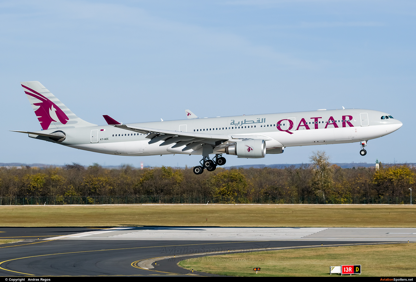 Qatar Airways  -  A330-300  (A7-AEE) By Andras Regos (regos)