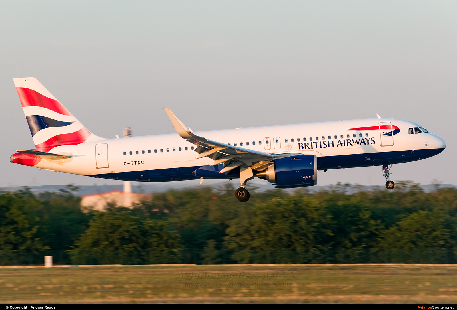 British Airways  -  A320-251N  (G-TTNC) By Andras Regos (regos)