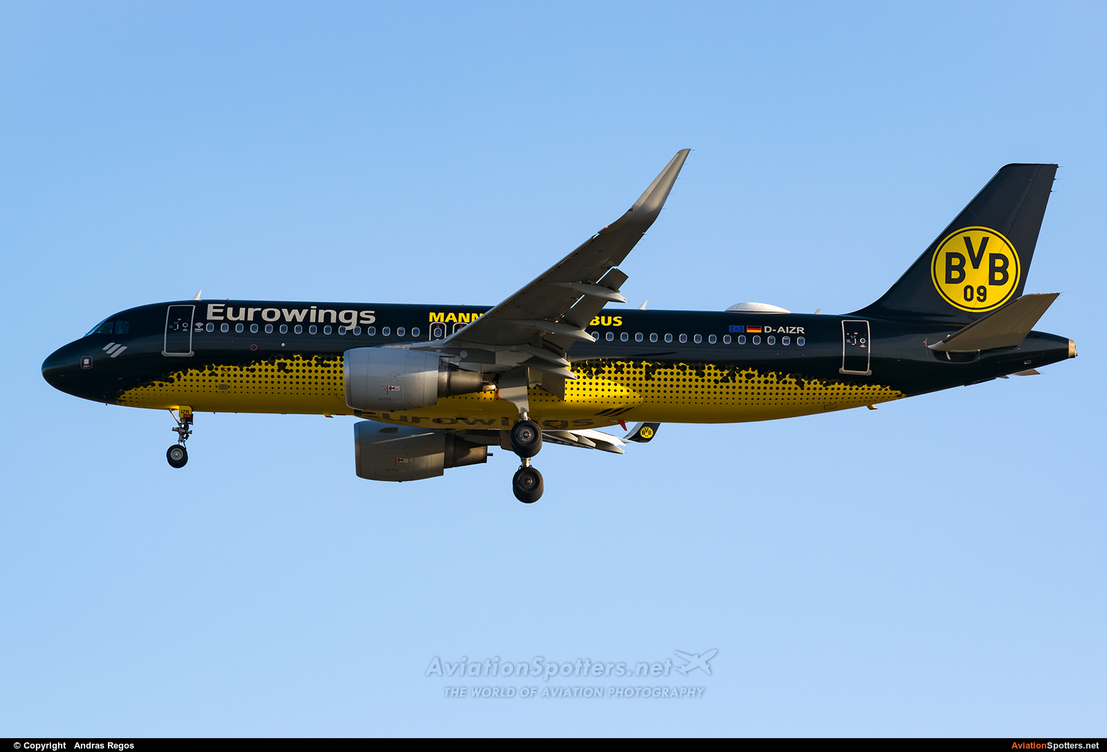 Eurowings  -  A320-214  (D-AIZR) By Andras Regos (regos)