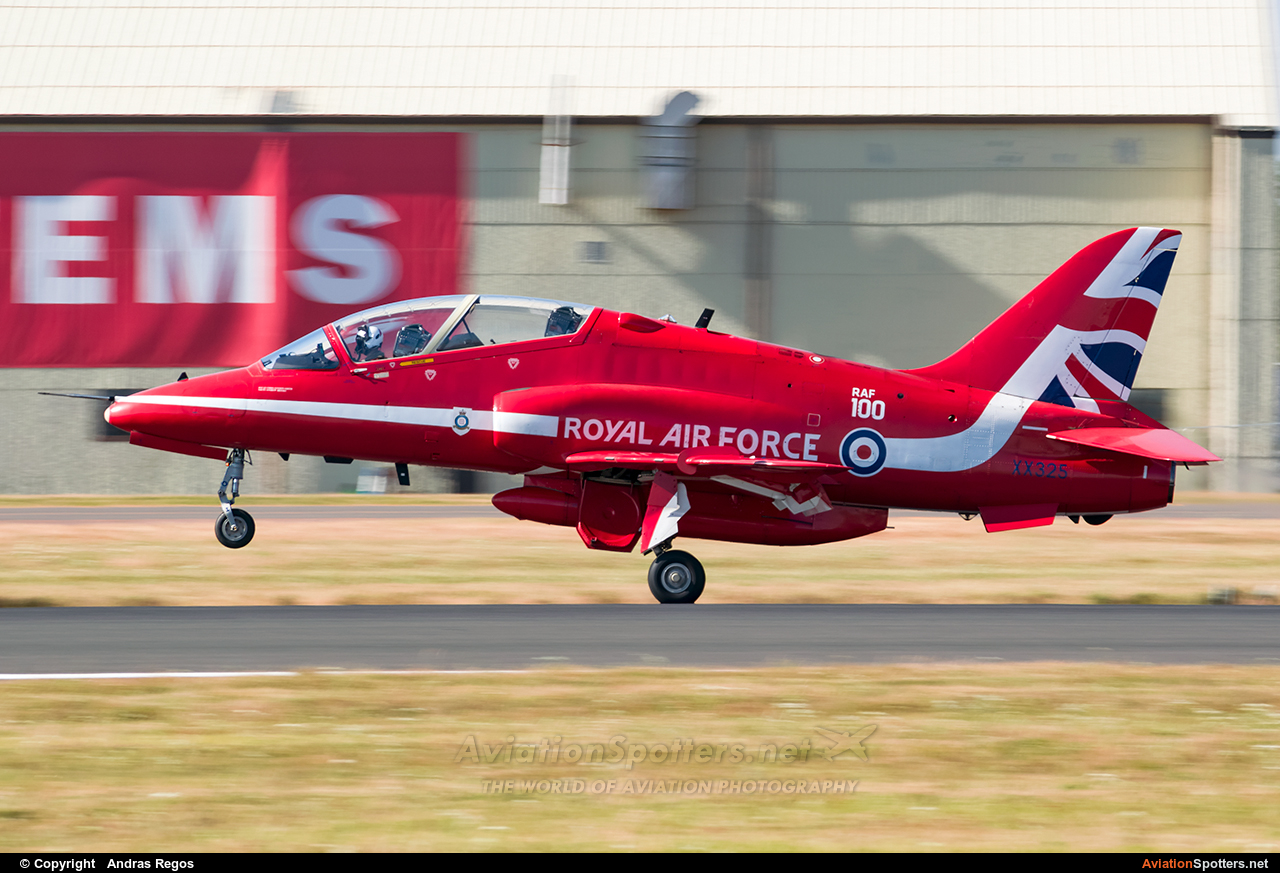 UK - Air Force: Red Arrows  -  Hawk T.1- 1A  (XX325) By Andras Regos (regos)