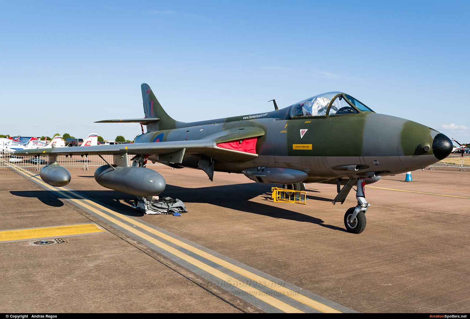 Hawker Hunter Aviation  -  Hunter F.58  (ZZ190) By Andras Regos (regos)
