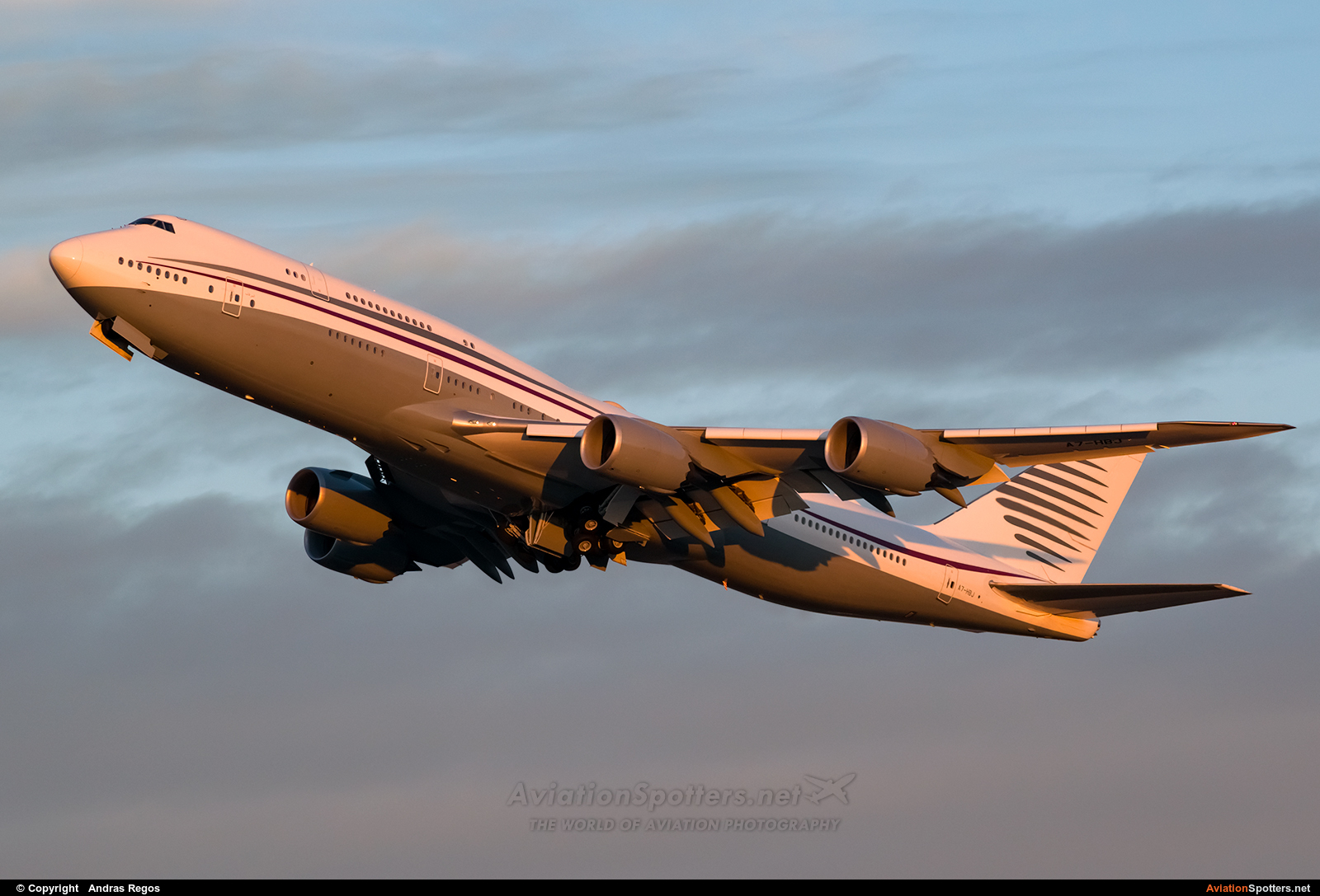 Qatar Amiri Flight  -  747-8  (A7-HBJ) By Andras Regos (regos)
