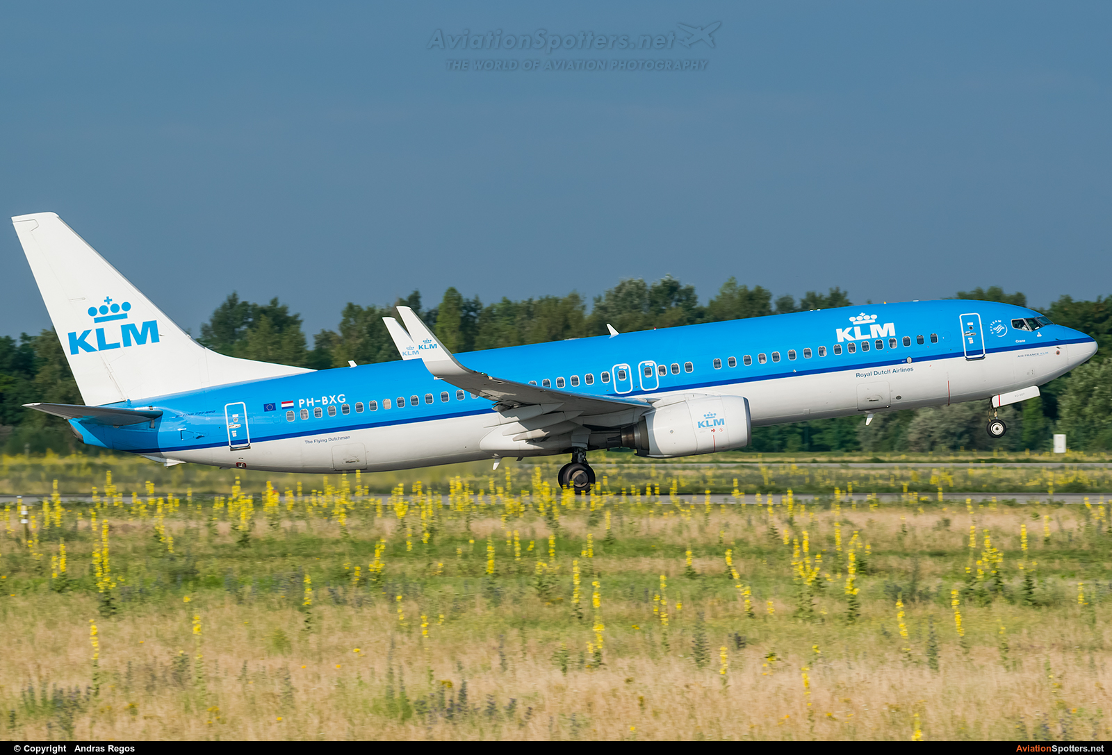 KLM  -  737-800  (PH-BXG) By Andras Regos (regos)