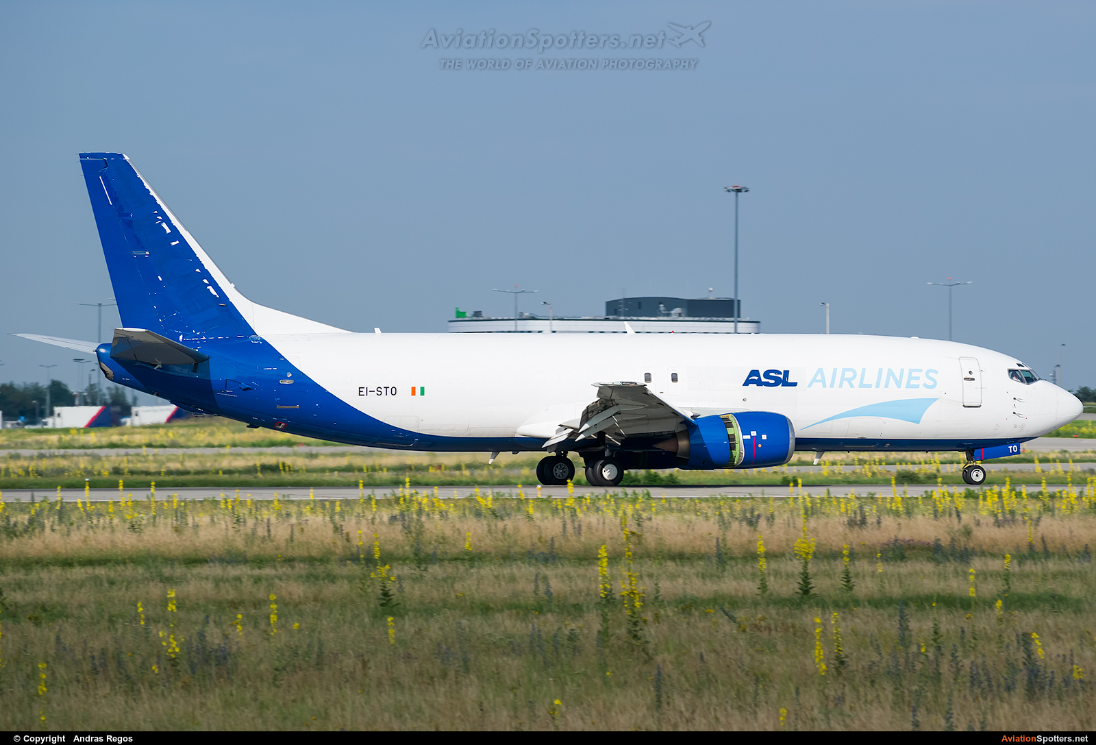ASL Airlines Ireland  -  737-300  (EI-STO) By Andras Regos (regos)