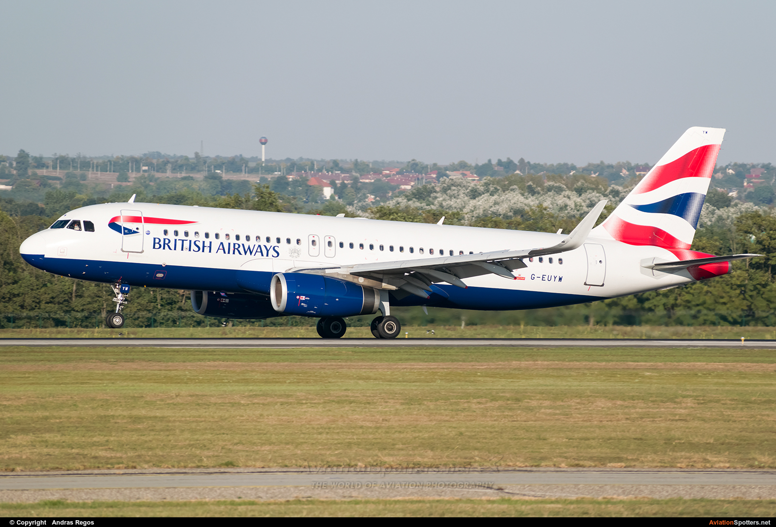 British Airways  -  A320-232  (G-EUYW) By Andras Regos (regos)