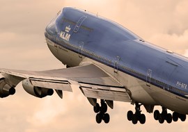 Boeing - 747-400 (PH-BFR) - toto1973