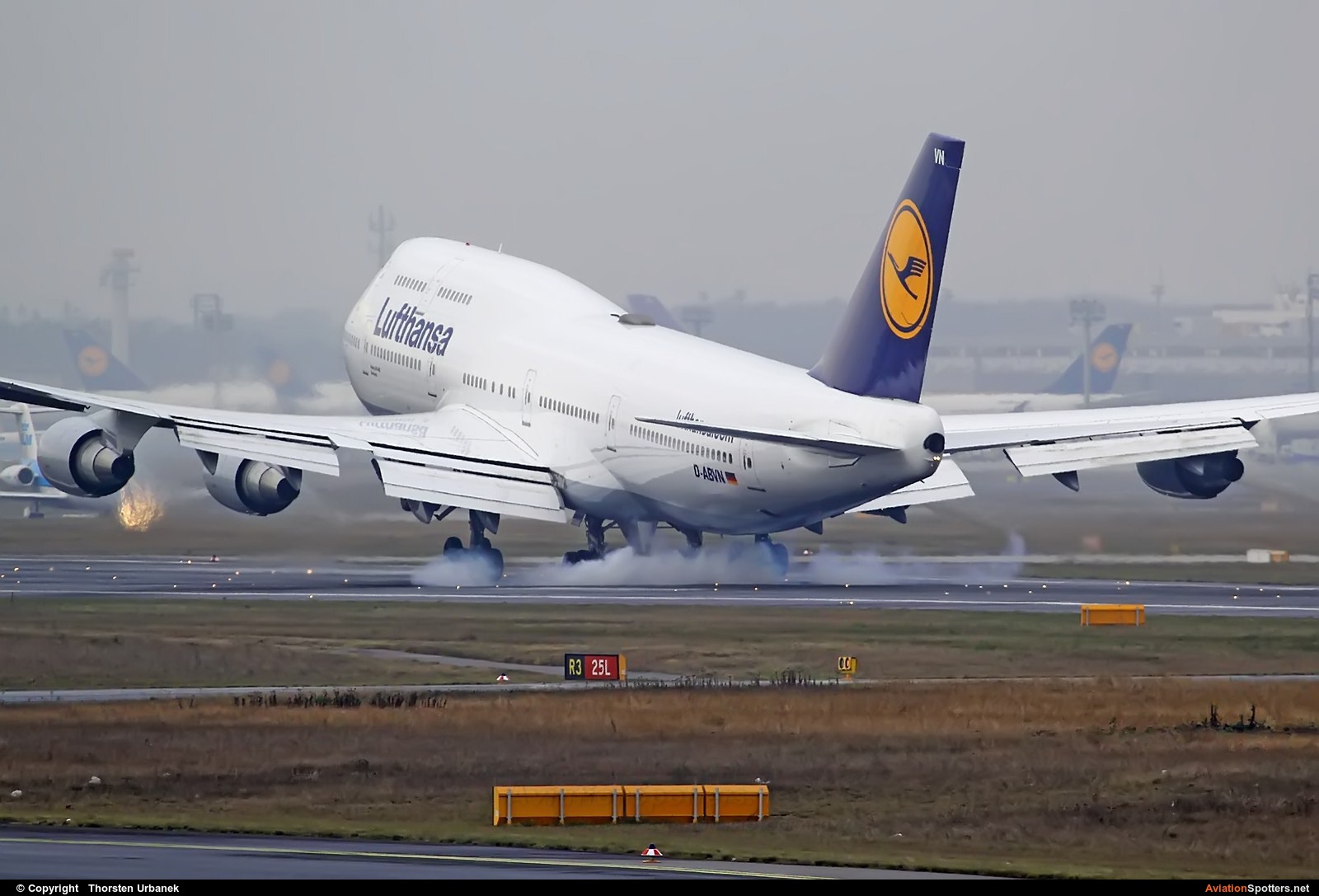 Lufthansa  -  747-400  (D-ABVN) By Thorsten Urbanek (toto1973)
