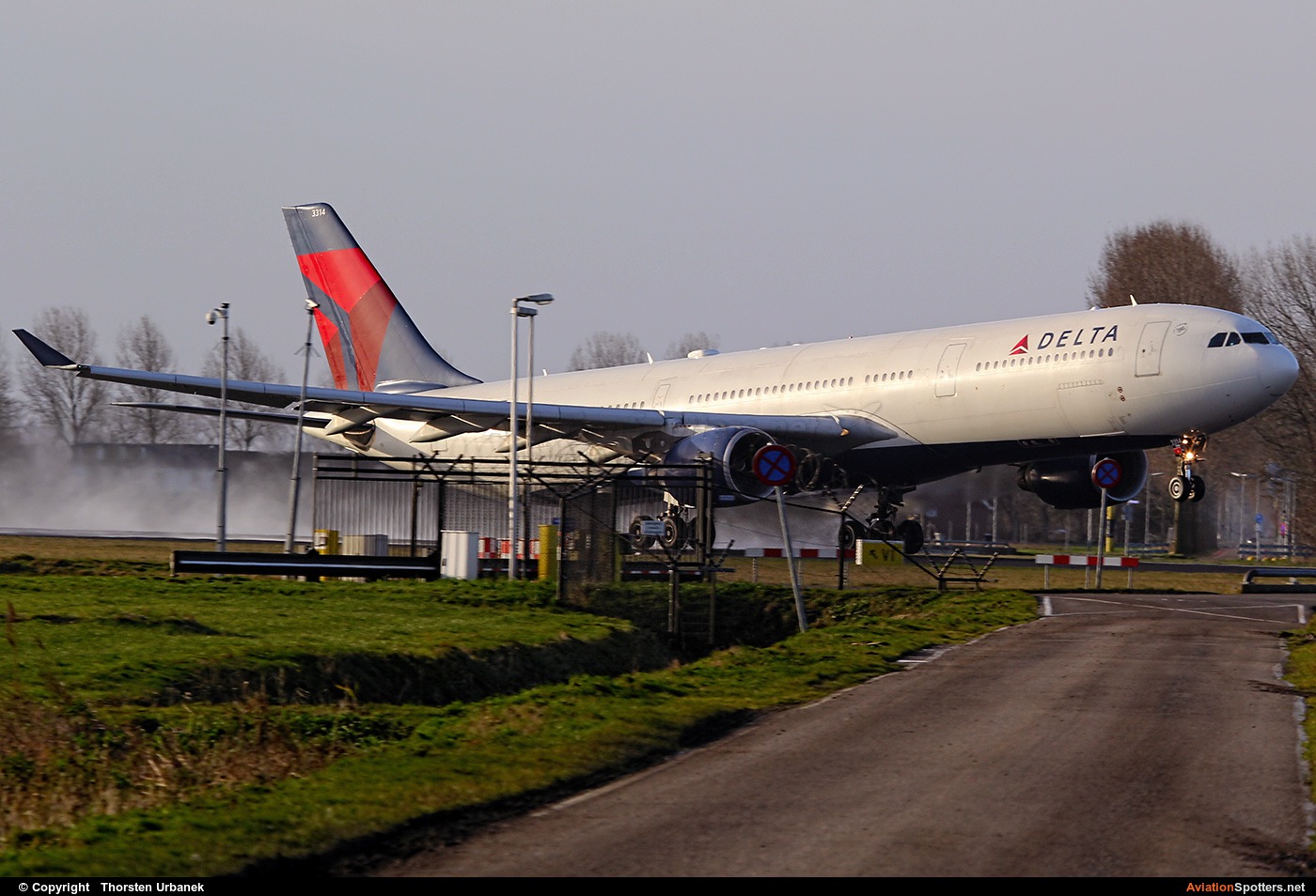 Delta Air Lines  -  A330-343  (N814NW) By Thorsten Urbanek (toto1973)