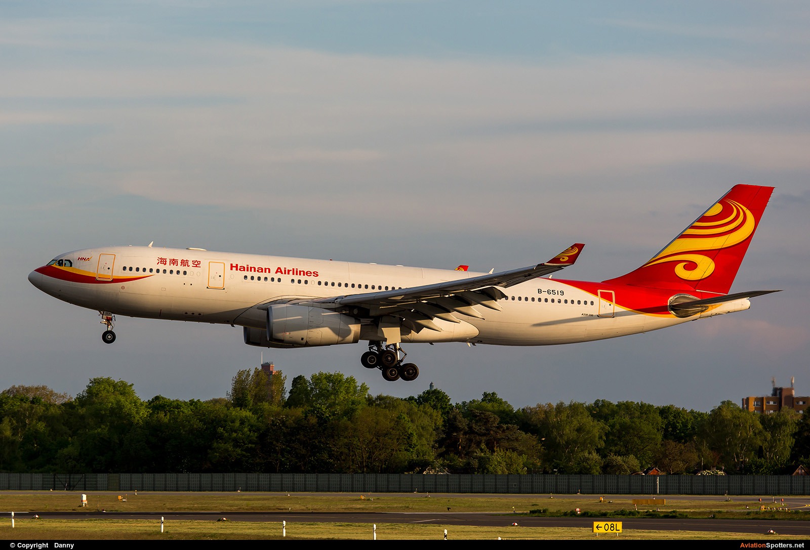 Hainan Airlines  -  A330-200  (B-6519) By Danny (Digdis)