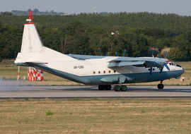 Antonov - An-12 (all models) (UR-CBG) - hamori