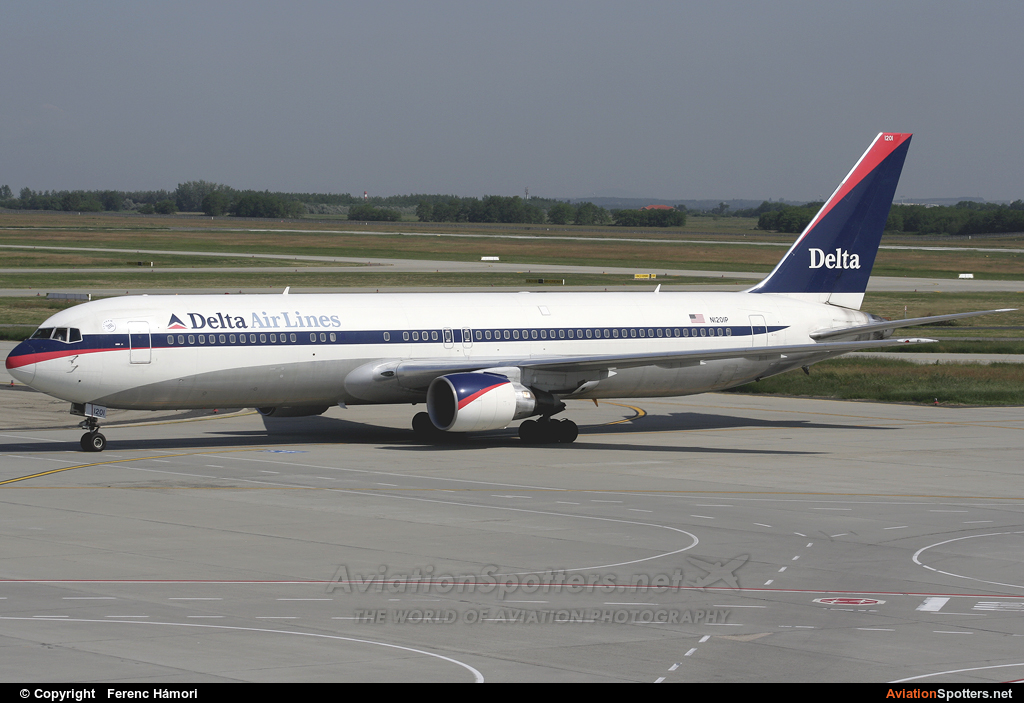 Delta Air Lines  -  767-300ER  (N1201P) By Ferenc Hámori (hamori)