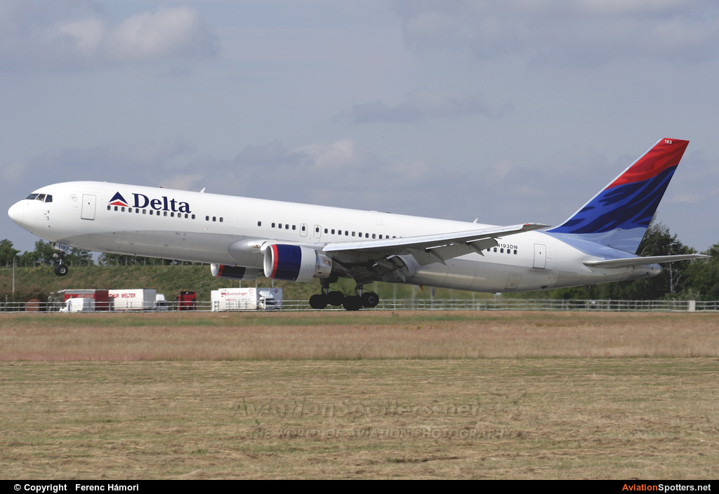 Delta Air Lines  -  767-300ER  (N193DN) By Ferenc Hámori (hamori)